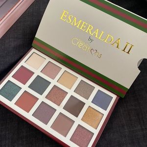 TWO Beauty Creations Eyeshadow pallets